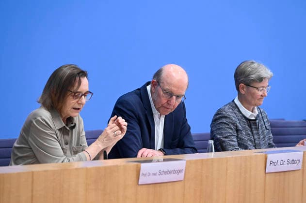 ABB BPK Carmen Scheibenbogen, German hematologist-oncologist and professor of immunology at Charité in Berlin; Prof. Dr. Norbert Suttorp from the Interdisciplinary Group for Infectious Diseases, Pulmonology, and Critical Care Medicine; Regina Therese Riphahn, a German economist; Top
