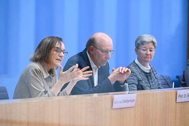 ABB BPK Carmen Scheibenbogen, German hematologist-oncologist and professor of immunology at Berlin’s Charité; Prof. Dr. Norbert Suttorp from the Interdisciplinary Group for Infectious Diseases, Pulmonology, and Critical Care Medicine; Regina Therese Riphahn, a German economist; Topi
