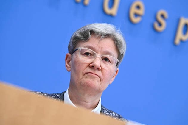 ABB BPK Regina Therese Riphahn, German economist; Topic: Presentation of a report on post-infectious diseases—care, research, and prevention, using Long COVID as an example—at the BPK (Federal Press Conference) in Berlin on October 1, 2026, Berlin, Germany