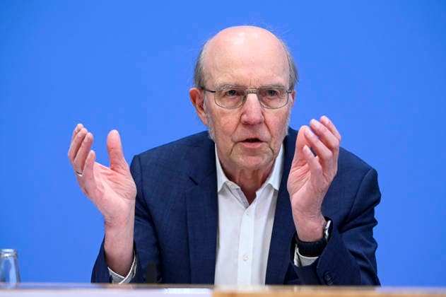 ABB BPK Prof. Dr. Norbert Suttorp from the Interdisciplinary Group for Infectious Diseases, Pulmonology, and Critical Care Medicine Topic: Presentation of a Report on Post-Infectious Diseases—Care, Research, and Prevention, Using Long COVID as an Example—at the BPK Federal Press Conference in Berlin on October 1, 2026, Berlin, Germany