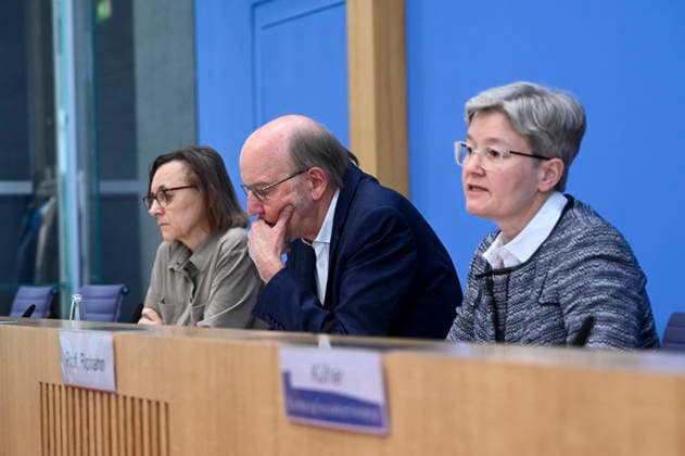 ABB BPK Carmen Scheibenbogen, German hematologist-oncologist and professor of immunology at Berlin’s Charité; Prof. Dr. Norbert Suttorp from the Interdisciplinary Group for Infectious Diseases, Pulmonology and Critical Care Medicine; Regina Therese Riphahn, a German economist; Topic