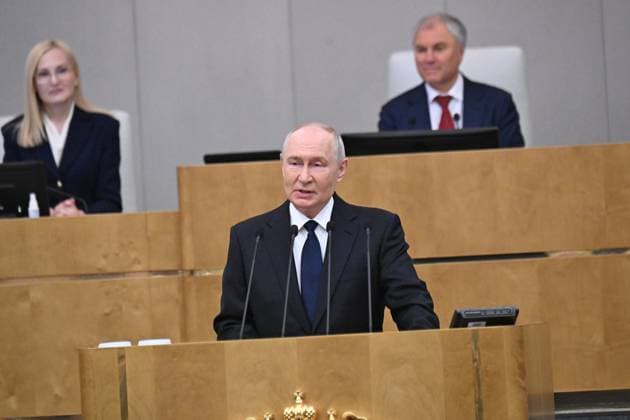 Moscow. The first session of the State Duma of the Russian Federation of the ninth convocation. Russian President Vladimir Putin speaks at the session. KomsomolskayaxPravda