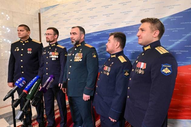 Moscow. The first session of the State Duma of the Russian Federation of the ninth convocation. Deputies heroes of the SVO before the session. KomsomolskayaxPravda