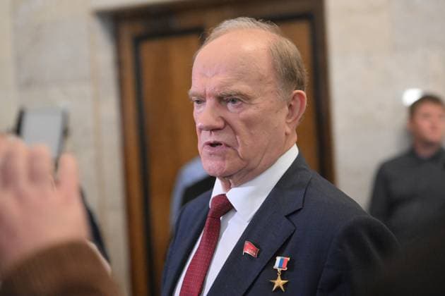Moscow. The first session of the ninth State Duma of the Russian Federation. Communist Party leader Gennady Zyuganov after the session. KomsomolskayaxPravda