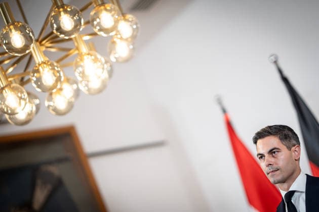 Rob Jetten, Prime Minister of the Netherlands, during the closing remarks at a meeting between the German Chancellor, the Prime Minister of the Netherlands, and the NATO Secretary General at the 1st German-Dutch Corps in Münster, Münster, North Rhine-Westphalia, Germany; German-Dutch Corps