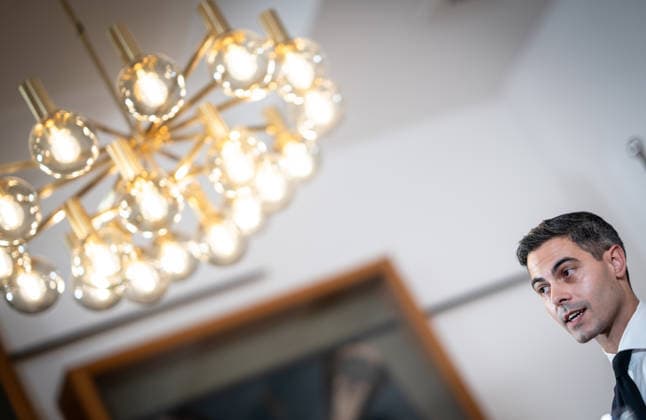 Rob Jetten, Prime Minister of the Netherlands, during the closing remarks at a meeting between the German Chancellor, the Prime Minister of the Netherlands, and the NATO Secretary General at the 1st German-Dutch Corps in Münster, Münster, North Rhine-Westphalia, Germany; German-Dutch Corps