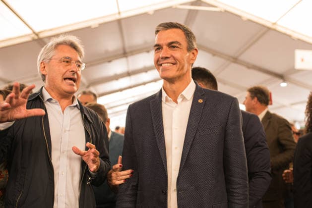 Pedro Sánchez Visits O Grove, Pontevedra: Prime Minister Pedro Sánchez during a visit to the 63rd edition of the Seafood Festival on October 1, 2026, O Grove, Pontevedra, Galicia, Spain The O Grove Seafood Festival is a unique culinary event that celebrates the tradition and abundance of Galician seafood every fall in O Grove, Pontevedra October 1, 2026 Elena Ferná O Grove, Pontevedra, Galicia O Grove, Pontevedra, Galicia, Spain  Copyright: xElenaxFernandezx 7812994