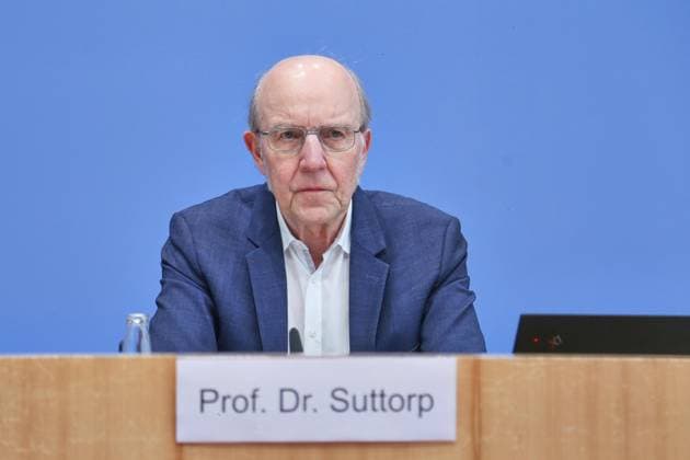 Berlin, Germany, October 1, 2026 Federal Press Conference: Post-Infectious Diseases—Care, Research, and Prevention: The Case of Long COVID Norbert Suttorp, Member of the Leopoldina, Department of Infectious Diseases, Pulmonology, and Critical Care Medicine, Charité Berlin Copyright: xdtsxNachrichtenagenturx dts_137025
