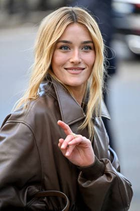 PFW Balenciaga Outside Arrivals JR Sarah Pidgeon arriving at the Balenciaga show during Paris Fashion Week, in Paris, France on 1 October 2026. Photo by Julien Reynaud APS-Medias ABACAPRESS.COM Paris France  Copyright: xReynaudxJulien APS-Medias ABACAx