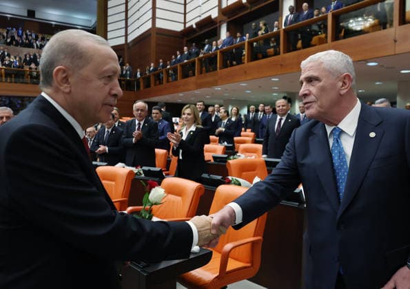 Opening Event of the 5th Legislative Year of the 28th Term of the Grand National Assembly of Turkiye ANKARA, TURKIYE - OCTOBER 1: (----EDITORIAL USE ONLY - MANDATORY CREDIT - TURKISH PRESIDENCY MURAT CETINMUHURDAR HANDOUT - NO MARKETING NO ADVERTISING CAMPAIGNS - DISTRIBUTED AS A SERVICE TO CLIENTS----) Turkish President Recep Tayyip Erdogan (L) shakes hands with IYI Party Chairman Musavat Dervisoglu (R) following his address to the General Assembly on the occasion of the opening of the 5th Legislative Year of the 28th Term at the Grand National Assembly of Turkiye (TBMM) in Ankara, Turkiye on October 1, 2026. Turkish Presidency Murat Cetinmuhurdar Handout Anadolu Ankara Turkey. Editorial use only. Please get in touch for any oth  Copyright: x2026xAnadoluxTurkishxPresidencyx MuratxCetinmuhurdarx xHandoutx