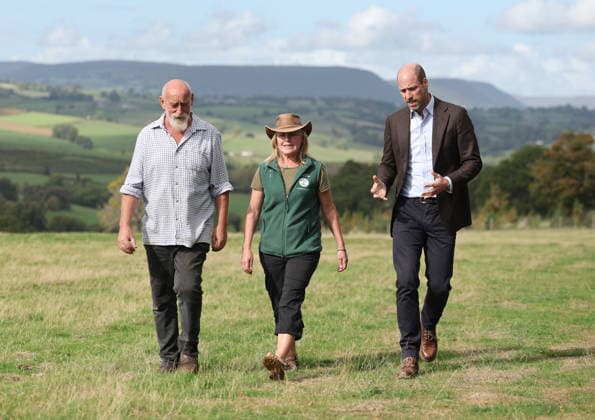 The Prince Of Wales Visits Monmouthshire And Herefordshire ABERGAVENNY, WALES - OCTOBER 01: Prince William, Prince Of Wales (R) speaks with Jim Beavan and Kate Beavan from Great Tre-rhew Farm, a local farming family, who have partnered with the charity Stump Up For Trees, to use their land for upstream flooding interventions and the charity s goal of planting one million native trees across South Wales, at White Castle Farm on October 01, 2026 in Abergavenny, Wales. The Prince of Wales visited the region to meet with those tackling the threat of flooding caused by extreme weather conditions., Credit:Chris Jackson PA ROTA - B68 Avalon United Kingdom, Wales, Abergavenny Copyright: xChrisxJacksonx xPAxROTAx-xB68x xAvalonx 1139799932