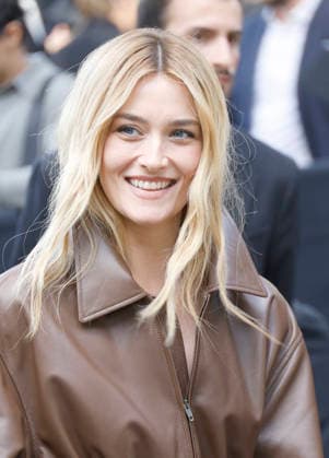 Sarah Pidgeon arrives at the Balenciaga Spring Summer 2027 Women s Ready-to-Wear fashion show during Paris Fashion Week (PFW) at the Tennis Club de Paris, France, on October 1, 2026. Christophe Aubert Bestimage. Arrivals at the Balenciaga fashion show as part of Paris RTW Spring Summer 2027 Fashion Week, held at the Tennis Club de Paris on October 1, 2026, in Paris, France. Paris, France  Copyright: xChristophexAubertx xBestimagexChristophexAubertx xBestimagex