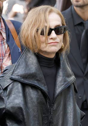 Isabelle Huppert arrives at the Balenciaga Spring Summer 2027 Women’s Ready-to-Wear fashion show during Paris Fashion Week (PFW) at the Tennis Club de Paris, France, on October 1, 2026. Christophe Aubert Bestimage. Arrivals at the Balenciaga fashion show as part of Paris RTW Spring Summer 2027 Fashion Week, held at the Tennis Club de Paris on October 1, 2026, in Paris, France. Paris, France  Copyright: xChristophexAubertx xBestimagexChristophexAubertx xBestimagex