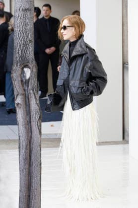 Isabelle Huppert arrives at the Balenciaga Spring Summer 2027 Women’s Ready-to-Wear fashion show during Paris Fashion Week (PFW) at the Tennis Club de Paris, France, on October 1, 2026. Christophe Aubert Bestimage. Arrivals at the Balenciaga fashion show as part of Paris RTW Spring Summer 2027 Fashion Week, held at the Tennis Club de Paris on October 1, 2026, in Paris, France. Paris, France  Copyright: xChristophexAubertx xBestimagexChristophexAubertx xBestimagex