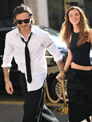 Brooklyn Beckham and his wife Nicola Peltz are back at their hotel after the Balenciaga fashion show during Paris Fashion Week on October 1, 2026. Brooklyn Beckham, who has remained estranged from his family since his 2022 wedding, is unlikely to attend the show for his mother V Beckham’s fashion house, scheduled for October 2, 2026. Pierre Perusseau Bestimage Brooklyn Beckham and his wife Nicola Peltz are back at their hotel following the Balenciaga show during PFW Fashion Week on October 1, 2026 Brooklyn Beckham, who has remained estranged from his family since his 2022 wedding, is unlikely to attend the show for his mother V Beckham’s fashion house, scheduled for October 2, 2026, in Paris, France  Copyright: xPierrexPerusseaux xBestimagexPierrexPerusseaux xBestimagex