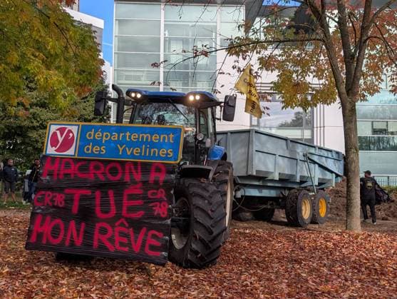 French farmers protest rising fuel prices GUYANCOURT, FRANCE - OCTOBER 1: A view of a tractor as farmers dump several metric tons of agricultural waste in front of the tax office and douse its facade with liquid to protest soaring fuel prices in Guyancourt, France, on October 1, 2026. The action is led by the Coordination Rurale union, which is demanding measures to lower the price of agricultural fuel and has announced plans to escalate its protests. Luc Auffret Anadolu Guyancourt France. Editorial use only. Please get in touch for any other usage.  Copyright: x2026xAnadoluxLucxAuffretx