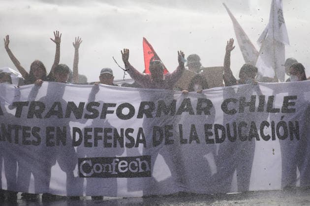 Santiago, October 1, 2026: The Chilean Student Confederation and social organizations are calling for a national strike in Santiago and other regions, demanding resources for public education as part of the debate on the 2027 Budget Bill. Dragomir Yankovic Aton Chile, Santiago, Chile Aton 1195807  Copyright: DRAGOMIRxYANKOVIC ATONxCHILE