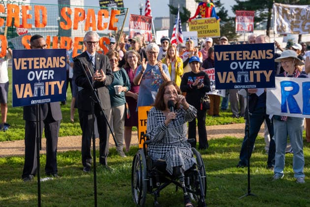 October 1, 2026, Washington, Dc, USA: Senator Tammy Duckworth (D-Illinois) speaks to protesters opposed to President Trumpâ€⠢s proposed arch outside of Arlington Cemetery on October 1, 2026. Washington USA - ZUMAl312 20261001_znp_l312_015 Copyright: xAndrewxLeydenx