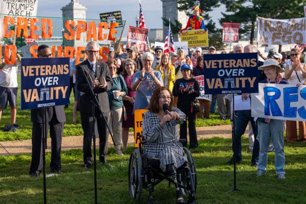 October 1, 2026, Washington, Dc, USA: Senator Tammy Duckworth (D-Illinois) speaks to protesters opposed to President Trumpâ€⠢s proposed arch outside of Arlington Cemetery on October 1, 2026. Washington USA - ZUMAl312 20261001_znp_l312_016 Copyright: xAndrewxLeydenx