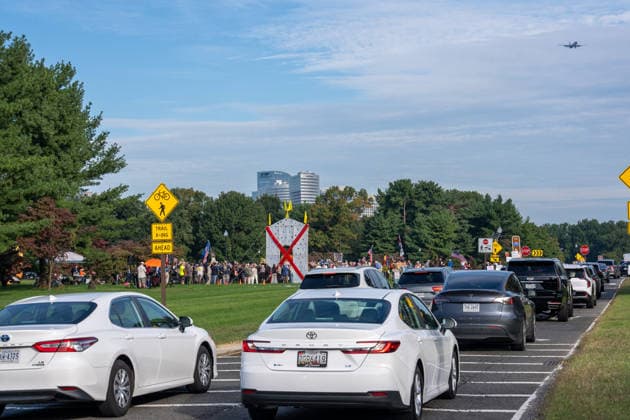 October 1, 2026, Washington, Dc, USA: Protesters opposed to President Trumpâ€⠢s proposed arch rally outside of Arlington Cemetery on October 1, 2026. Washington USA - ZUMAl312 20261001_znp_l312_038 Copyright: xAndrewxLeydenx