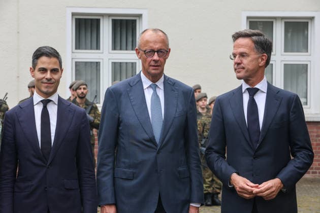 Meeting between the German Chancellor, the Prime Minister of the Netherlands, and the NATO Secretary General at the 1st German-Dutch Corps 20261001rw674 Rob Jetten (D66), Prime Minister of the Netherlands; Friedrich Merz (CDU), German Chancellor; Mark Rutte, NATO Secretary General; Münster, North Rhine-Westphalia, DEU, Germany, October 1, 2026 Münster, North Rhine Copyright: xRUEDIGERxWÖLKx