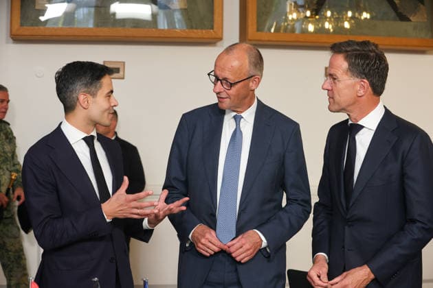 Meeting between the German Chancellor, the Prime Minister of the Netherlands, and the NATO Secretary General at the 1st German-Dutch Corps 20261001rw875 Situation Briefing Rob Jetten (D66), Prime Minister of the Netherlands; Friedrich Merz (CDU), German Chancellor; and Mark Rutte, NATO Secretary General Münster, North Rhine-Westphalia, DEU, Ger Copyright: xRUEDIGERxWÖLKx