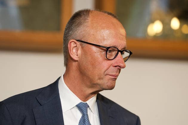Meeting between the Federal Chancellor, the Prime Minister of the Netherlands, and the NATO Secretary General at the 1st German-Dutch Corps Friedrich Merz (CDU), Federal Chancellor, Münster, North Rhine-Westphalia, DEU, Germany, October 1, 2026
