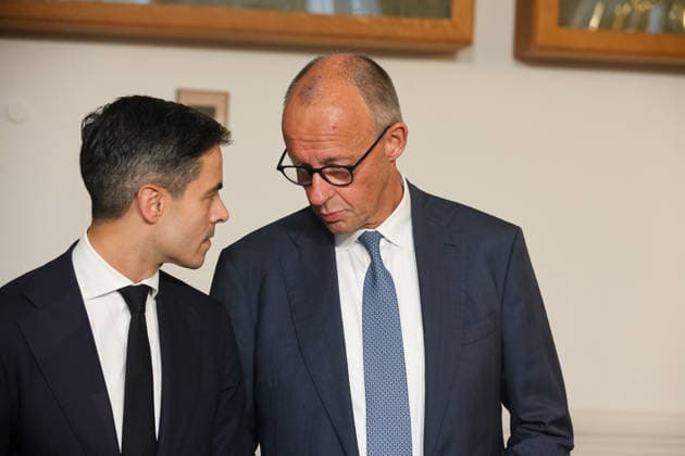 Meeting between the German Chancellor, the Prime Minister of the Netherlands, and the NATO Secretary General at the 1st German-Dutch Corps to discuss the situation: Rob Jetten (D66), Prime Minister of the Netherlands, and Friedrich Merz (CDU), German Chancellor, in Münster, North Rhine-Westphalia, DEU, Germany, October 1, 2026