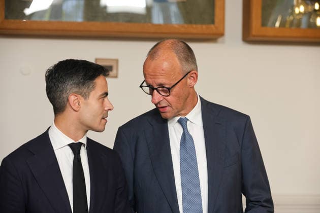 Meeting between the German Chancellor, the Prime Minister of the Netherlands, and the NATO Secretary General at the 1st German-Dutch Corps to discuss the situation: Rob Jetten (D66), Prime Minister of the Netherlands, and Friedrich Merz (CDU), German Chancellor, in Münster, North Rhine-Westphalia, DEU, Germany, October 1, 2026