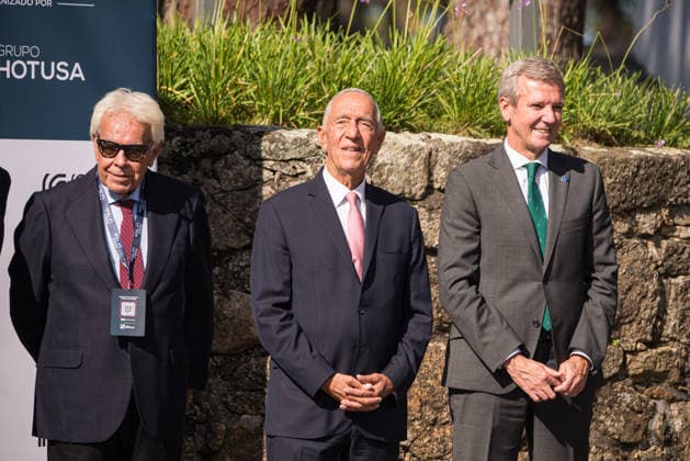 Felipe VI and Pedro Sánchez attend the opening of the La Toja Forum in O Grove, Pontevedra I D Former Prime Minister Felipe González, former President of the Portuguese Republic Marcelo Rebelo de Sousa, and President of the Xunta de Galicia, Alfonso Rueda, upon their arrival at the opening of the La Toja Forum on October 1, 2026, in O Grove, Pontevedra, Galicia, Spain. The La Toja Forum: Atlantic Link is a renowned annual forum for debate and reflection focused on the defense of liberal democracy, the Atlantic partnership, and international cooperation. Founded in 2019 on the initiative of Josep Piqué, Amancio López Seijas, and the Hotusa Group, it brings together prominent political, business leaders, academics, and representatives of civ  Copyright: xElenaxFernandezx 7813279