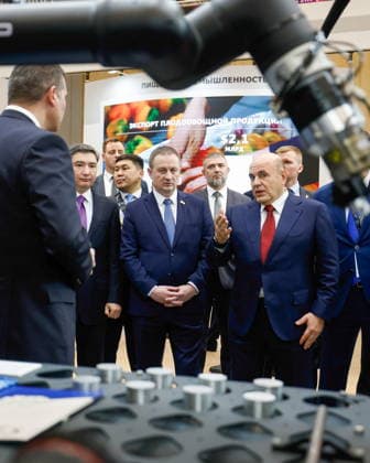 BELARUS, MINSK - OCTOBER 1, 2026: Russia s Prime Minister Mikhail Mishustin (R) attends the INNOPROM Belarus 2026 International Industrial Exhibition held at BELEXPO Minsk Belarus  - ZUMAt113 20261001_zaa_t113_277 Copyright: xDmitryxAstakhovx