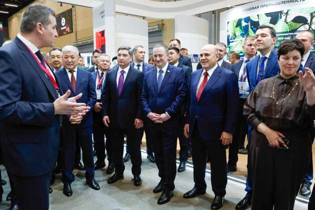 BELARUS, MINSK - OCTOBER 1, 2026: Russia s Prime Minister Mikhail Mishustin (3rd R front) attends the INNOPROM Belarus 2026 International Industrial Exhibition held at BELEXPO Minsk Belarus  - ZUMAt113 20261001_zaa_t113_278 Copyright: xDmitryxAstakhovx