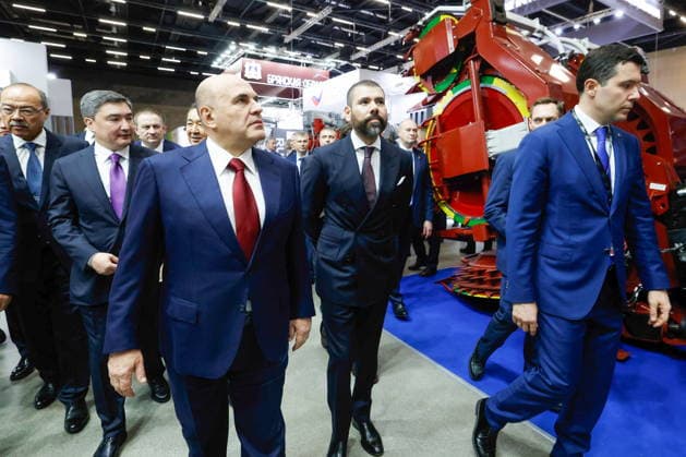 BELARUS, MINSK - OCTOBER 1, 2026: Russia s Prime Minister Mikhail Mishustin (L front) attends the INNOPROM Belarus 2026 International Industrial Exhibition held at BELEXPO Minsk Belarus  - ZUMAt113 20261001_zaa_t113_280 Copyright: xDmitryxAstakhovx