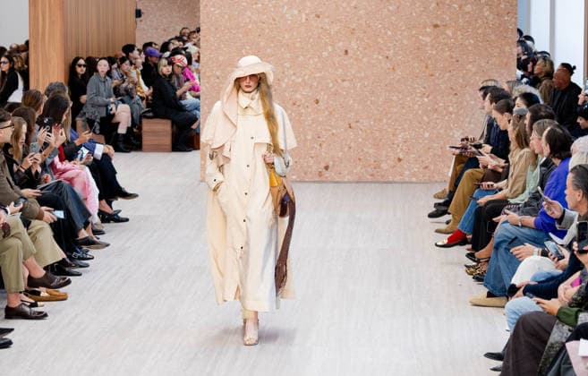 RECORD DATE NOT STATED Paris Fashion Week: CHLOÉ Women s Spring Summer 2027 Collection, October 1, 2026, photographed by Sylvie Lefort, MAXPPP 01 10 2026 @Sylvie Lefort Photography MAXPPP 10 01 26 Models showcase designs from the CHLOE Women’s Spring Summer 2027 collection during Paris Fashion Week in Paris, France, October 1, 2026. The women’s collections were presented from September 28 to October 6, 26  Copyright: xmaxpppxsylviexlefortxphotographyx LFR202610019526 LFR202610019526