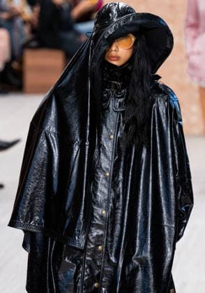 Paris Fashion Week: CHLOÉ Women s Spring Summer 2027 Collection, October 1, 2026; Photography by Sylvie Lefort; MAXPPP 01 10 2026 @Sylvie Lefort Photography MAXPPP 10 01 26 Models showcase designs from the CHLOE Women’s Spring Summer 2027 collection during Paris Fashion Week in Paris, France, October 1, 2026. The women’s collections were presented from September 28 to October 6, 26  Copyright: xmaxpppxsylviexlefortxphotographyx LFR202610019514 LFR202610019514