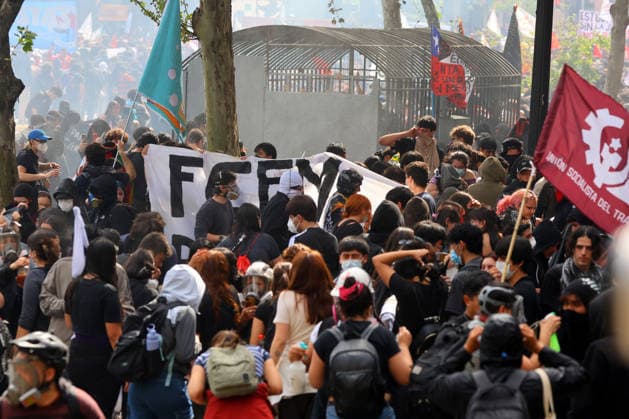 Santiago, October 1, 2026—The Chilean Student Confederation and social organizations are calling for a national strike in Santiago and other regions, demanding funding for public education as part of the debate on the 2027 Budget Bill. Jonnathan Oyarzun Aton Chile, Santiago, Chile Aton 1195858  Copyright: JONNATHANxOYARZUN ATONxCHILE