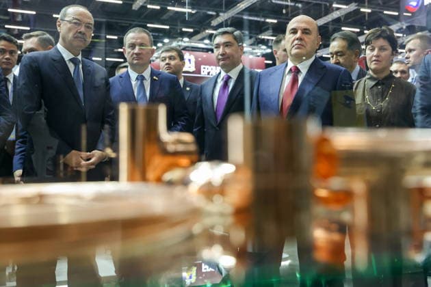 BELARUS, MINSK - OCTOBER 1, 2026: Russia s Prime Minister Mikhail Mishustin (2nd R front) attends the INNOPROM Belarus 2026 International Industrial Exhibition at BELEXPO Minsk Belarus  - ZUMAt113 20261001_zaa_t113_290 Copyright: xAlexanderxRyuminx