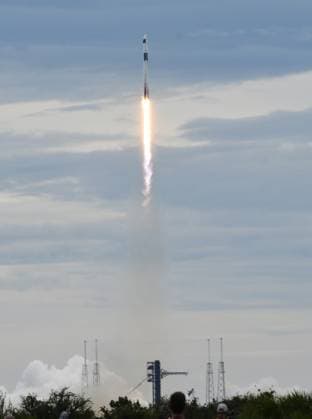 SpaceX Launches Crew-13 Mission for NASA from Cape Canaveral, Florida CAPE CANAVERAL, FLORIDA, UNITED STATES - OCTOBER 1: NASA astronauts Jessica Watkins and Luke Delaney, Canadian Space Agency astronaut Joshua Kutryk, and Roscosmos cosmonaut Sergey Teteryatnikov lift off from pad 40 at Cape Canaveral Space Force Station aboard a SpaceX Falcon 9 rocket on October 1, 2026 in Cape Canaveral, Florida. The Crew-13 mission will take the crew of four to the International Space Station for six months. Paul Hennesy Anadolu Florida United States. Editorial use only. Please get in touch for any other usage. Copyright: x2026xAnadoluxPaulxHennesyx
