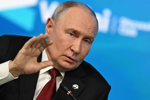 Russian President Vladimir Putin MOSCOW, RUSSIA - OCTOBER 01: Russian President Vladimir Putin delivers a speech during the 23rd Annual Meeting of the Valdai Discussion Club in Moscow, Russia on October 01, 2026. The forum focuses on key global challenges, international relations, and regional developments, gathering experts from various countries. Sefa Karacan Anadolu Moscow Russia. Editorial use only. Please get in touch for any other usage.  Copyright: x2026xAnadoluxSefaxKaracanx