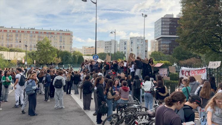 Student Protest - Paris Videograbs - Students are taking part in a blockade outside a high school in Paris’s 13th arrondissement on October 1, 2026. As part of a wave of protests that began last week in the Paris region and has spread across the country, high school students have blocked access to their schools to protest overcrowded classrooms, a shortage of teachers, and overly demanding school schedules. Photo by CLPRESS ABACAPRESS.COM Paris France  Copyright: xCLPRESS ABACAx
