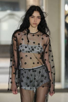 PFW - Cecile Bahnsen Runway A model walks the runway during the Cecilie Bahnsen Womenswear Spring Summer 2027 show as part of Paris Fashion Week on October 1, 2026 in Paris, France. Photo by Alain-Gil Gonzalez ABACAPRESS.COM Paris France  Copyright: xGonzalezxAlain-Gil ABACAx