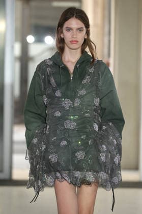 PFW - Cecile Bahnsen Runway A model walks the runway during the Cecilie Bahnsen Womenswear Spring Summer 2027 show as part of Paris Fashion Week on October 1, 2026 in Paris, France. Photo by Alain-Gil Gonzalez ABACAPRESS.COM Paris France  Copyright: xGonzalezxAlain-Gil ABACAx