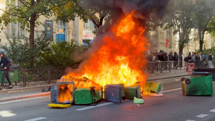 Student Protest - Paris Videograbs - Students are taking part in a blockade outside the Voltaire High School in Paris’s 11th arrondissement on October 1, 2026. As part of a wave of protests that began last week in the Paris region and has spread across the country, high school students have blocked access to their schools to protest overcrowded classrooms, a shortage of teachers, and overly demanding school schedules. Photo by CLPRESS ABACAPRESS.COM Paris France  Copyright: xCLPRESS ABACAx