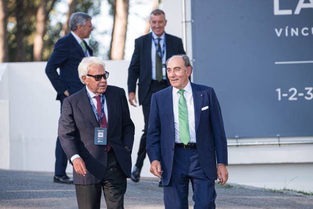 Felipe VI and Pedro Sánchez attend the opening of the La Toja Forum in O Grove, Pontevedra. Former Prime Minister Felipe González during the opening of the La Toja Forum on October 1, 2026, in O Grove, Pontevedra, Galicia, Spain. The La Toja Atlantic Link Forum is a renowned annual forum for debate and reflection focused on the defense of liberal democracy, the Atlantic partnership, and international cooperation. Founded in 2019 on the initiative of Josep Piqué, Amancio López Seijas, and the Hotusa Group, it brings together prominent political, business leaders, academics, and representatives of civil society on the island of La Toja. OCTOBER 1, 2026 LA TOJA FORUM POLITICS ECONOMY SPEAKERS ATLANTIC LINK INTERNATIONAL COOPERATION Elena Fern  Copyright: xElenaxFernandezx 7813567