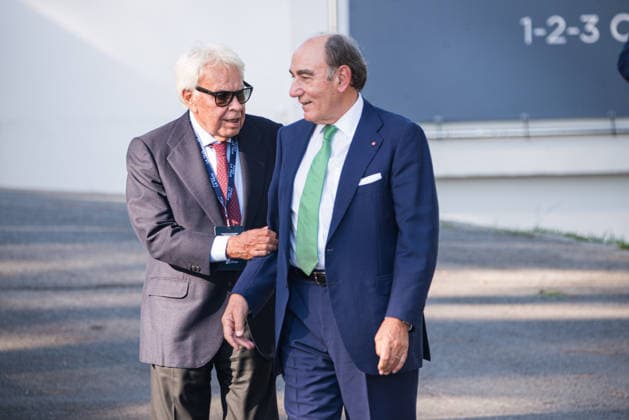 Felipe VI and Pedro Sánchez attend the opening of the La Toja Forum in O Grove, Pontevedra. Former Prime Minister Felipe González during the opening of the La Toja Forum on October 1, 2026, in O Grove, Pontevedra, Galicia, Spain. The La Toja Atlantic Link Forum is a renowned annual forum for debate and reflection focused on the defense of liberal democracy, the Atlantic partnership, and international cooperation. Founded in 2019 on the initiative of Josep Piqué, Amancio López Seijas, and the Hotusa Group, it brings together prominent political, business leaders, academics, and representatives of civil society on the island of La Toja. OCTOBER 1, 2026 LA TOJA FORUM POLITICS ECONOMY SPEAKERS ATLANTIC LINK INTERNATIONAL COOPERATION Elena Fern  Copyright: xElenaxFernandezx 7813568