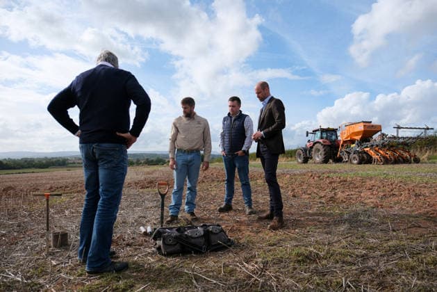 Britain s Prince William on a visit examining the role of regenerative farming in climate resilience, in Hereford Britain s Prince William meets Harry Davies, the incoming tenant of the Duchy of Cornwall s first regenerative Farm Business Tenancy, during a visit to examine the role of regenerative farming in climate resilience in Hereford, Britain, October 1, 2026., Credit:Mathieu Willcocks PA ROTA - B68 Avalon UNITED KINGDOM, Hereford  Copyright: xMathieuxWillcocksx xPAxROTAx-xB68x xAvalonx 1139840903