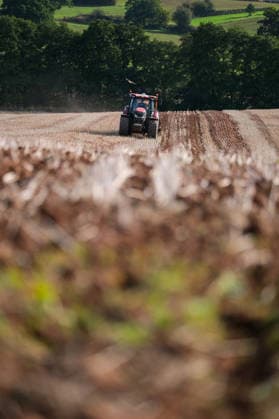 Britain s Prince William on a visit examining the role of regenerative farming in climate resilience, in Hereford Britain s Prince William drives a farming vehicle with Harry Davies, the incoming tenant of the Duchy of Cornwall s first regenerative Farm Business Tenancy, during a visit to examine the role of regenerative farming in climate resilience in Hereford, Britain, October 1, 2026., Credit:Mathieu Willcocks PA ROTA - B68 Avalon UNITED KINGDOM, Hereford  Copyright: xMathieuxWillcocksx xPAxROTAx-xB68x xAvalonx 1139840965