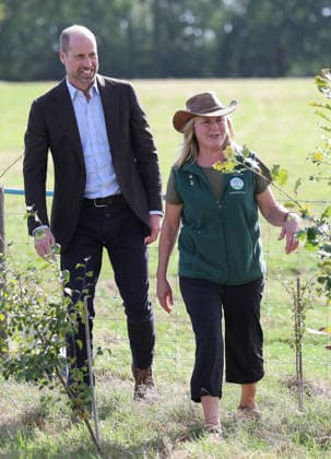 The Prince Of Wales Visits Monmouthshire And Herefordshire ABERGAVENNY, WALES - OCTOBER 01: Prince William, Prince Of Wales speaks with Kate Beavan from Great Tre-rhew Farm, a local farming family, who have partnered with the charity Stump Up For Trees, to use their land for upstream flooding interventions and the charity s goal of planting one million native trees across South Wales, at White Castle Farm on October 01, 2026 in Abergavenny, Wales. The Prince of Wales visited the region to meet with those tackling the threat of flooding caused by extreme weather conditions., Credit:Chris Jackson PA ROTA - B68 Avalon United Kingdom, Wales, Abergavenny  Copyright: xChrisxJacksonx xPAxROTAx-xB68x xAvalonx 1139841019