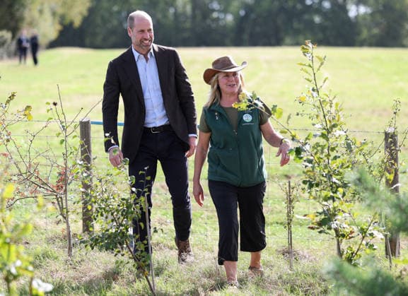 The Prince Of Wales Visits Monmouthshire And Herefordshire ABERGAVENNY, WALES - OCTOBER 01: Prince William, Prince Of Wales speaks with Kate Beavan from Great Tre-rhew Farm, a local farming family, who have partnered with the charity Stump Up For Trees, to use their land for upstream flooding interventions and the charity s goal of planting one million native trees across South Wales, at White Castle Farm on October 01, 2026 in Abergavenny, Wales. The Prince of Wales visited the region to meet with those tackling the threat of flooding caused by extreme weather conditions., Credit:Chris Jackson PA ROTA - B68 Avalon United Kingdom, Wales, Abergavenny  Copyright: xChrisxJacksonx xPAxROTAx-xB68x xAvalonx 1139841023