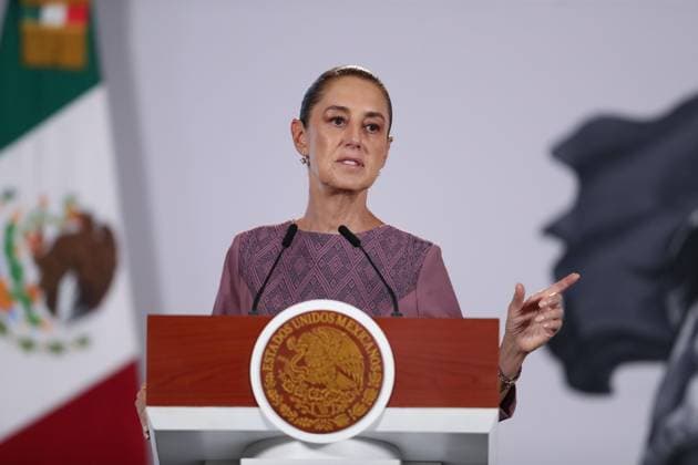 October 1, 2026: TO-45304- CIUDAD DE MEXICO,2026& x2013;10-01. President Claudia Sheinbaum Pardo leads her morning press conference at the National Palace, marking two years in office. Legal Advisor Luisa Maria Alcalde denies that proposed reforms to the Penal Code and Industrial Property Law restrict freedom of expression, while Rosaura Ruiz presents the Second Report for the Ministry of Science, Humanities, Technology and Innovation. Clasos.com.mx - ZUMAcs4_ 20261001_faa_cs4_003 Copyright: xLuisxMarinx